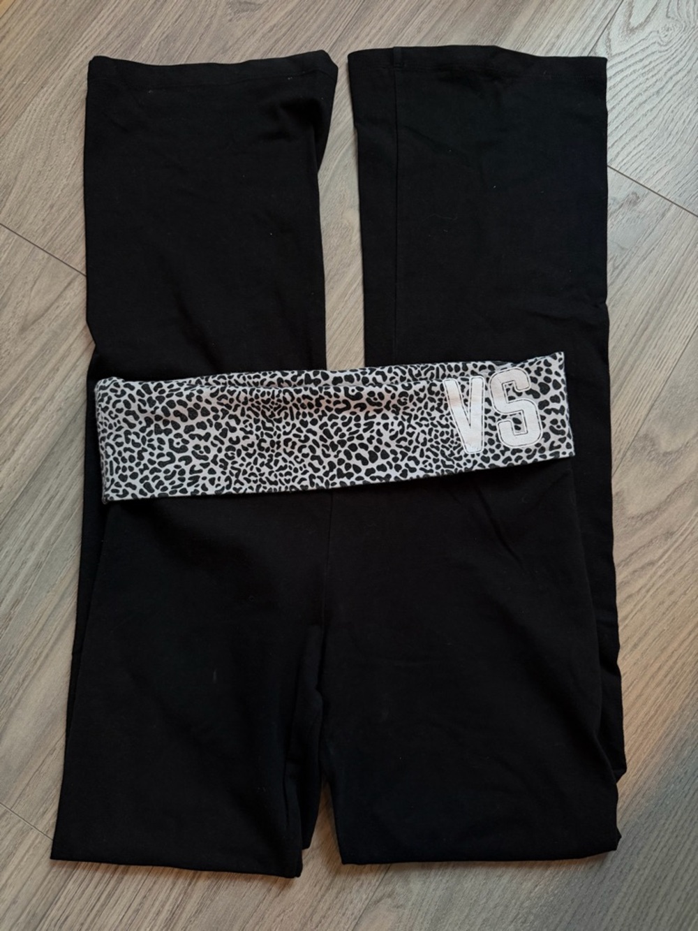 Victoria’s Secret VSX Black Leggings Leopard Print Waistband Size S